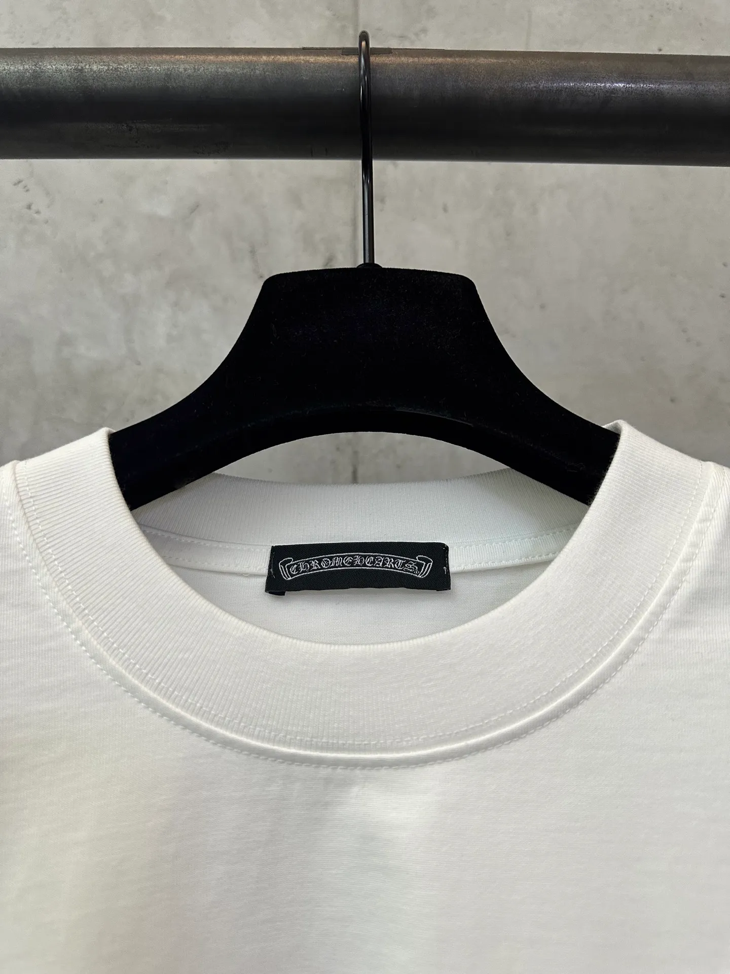 P340 Chrome Hearts 25ss foti system black color nine-square grid round neck long-sleeved T-shirt. Fabric is high-definition, ultra-heavy-weight cotton, double-yarn compact Xinjiang cotton. Weight: 320 grams. Clean cloth surface. Clear texture. Tight feel. Stiff. High color fastness. No deformation. No discoloration. Customized hardware. Thread. Accessories. Alignment. Same style for men and women. -Color: Black White -Size: XS S M L